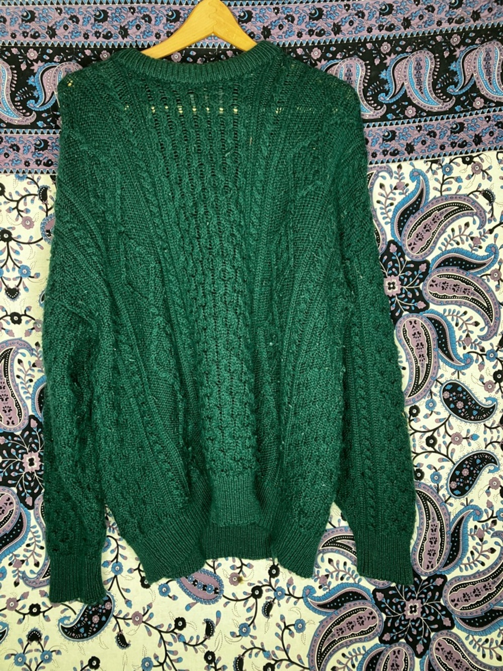 Kerry woolen mills VTG cable knit sweater M